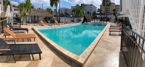 Madeira Beach Hotel | Holiday Isles Resort