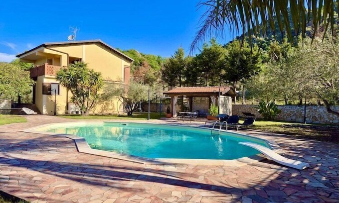 Mitogio House | Holiday Home in Sicily with Private Pool