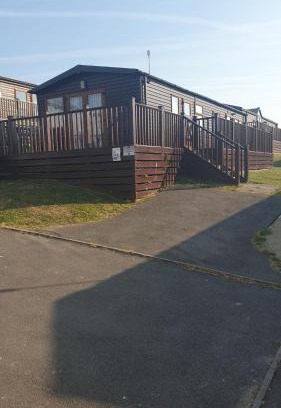 Ore House | Holiday Lodge, sleeps 4, with sea & countryside views