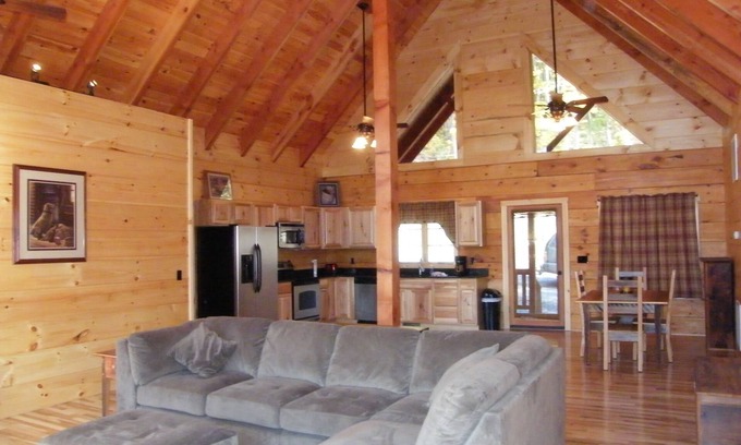 Luray Cabin | Holiday Mountain Log Cabin - A Luxury Log Cabin Close To Luray