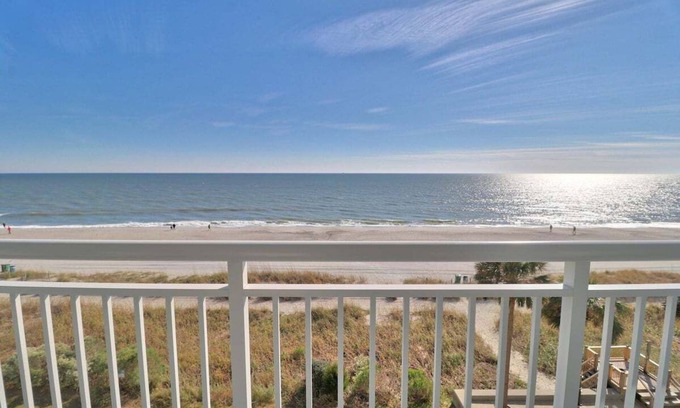Myrtle Beach Condo | Holiday Sands 2BR | Prime Location | Oceanfront Condo! | HS411