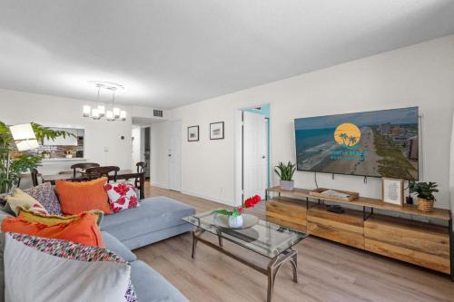 Myrtle Beach House | Holiday Towers 602 - Near Ocean