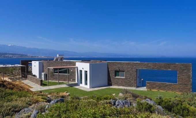 Old Town Villa | holiday vacation villa rental greece, crete, Chania area, sea view, pool, air conditioning, holiday vacation villa to re