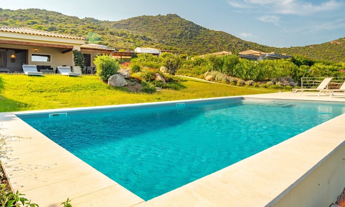 Golfo Aranci Villa | Holiday Villa Basmah with Sea View, Pool, Wi-Fi & A/C