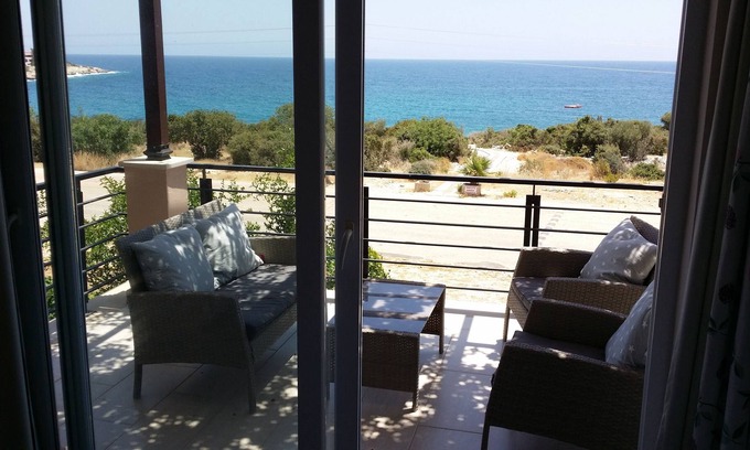 Artikli Villa | Holiday Villa in Kizkalesi Mersin, 100 m from sea