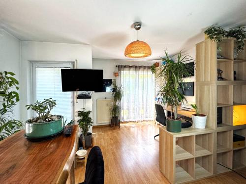 Friedrichshain Apartment | HolidayHome Apartments I Petfriendly Spaceous Apartment in Friedrichshain