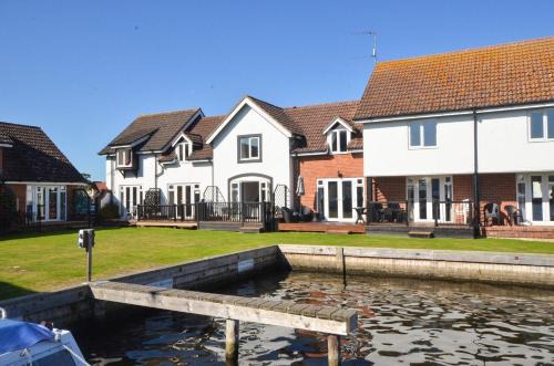 Hoveton House | Holkham Cottage