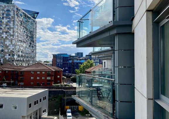 Convention Quarter Apartment | Holliday Street Apartments - One Bedroom - Stunning Balcony