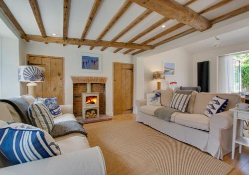 Holt House | Holly Cottage