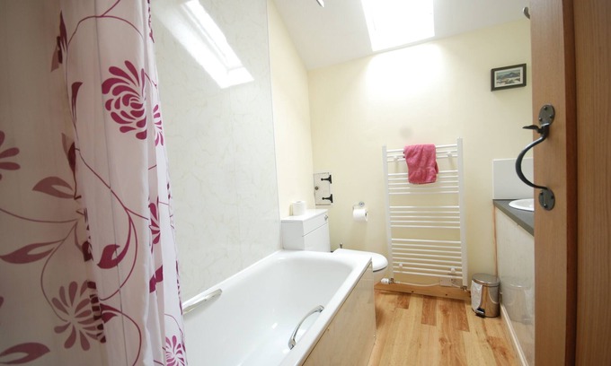 Taynuilt Cottage | Holly Cottage, perfect west coast location