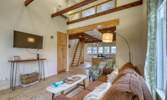 Arcata House | Holly Yashi Hideaway