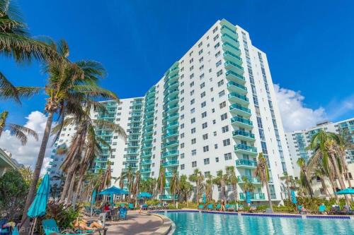 Hollywood South Central Beach Apartment | Hollywood Beach at Tides 2nd fl