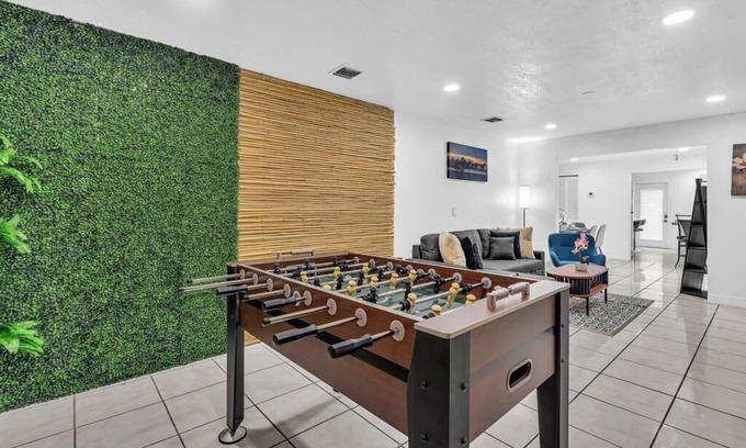 Hollywood Hills House | Hollywood Beach & Casino Heated Pool House