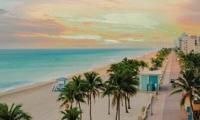 North Beach Apartment | Hollywood Beach Family Vacation Home | Pool |Miami