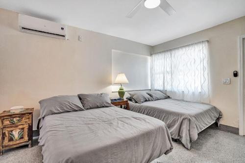 North Beach Apartment | Hollywood Beach StudioBath w Free Parking 1