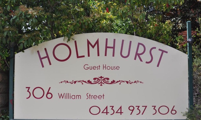 Bathurst Bed & Breakfast | Holmhurst Guest House