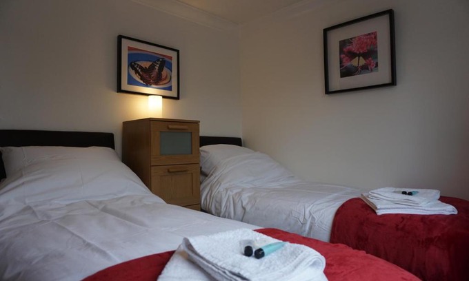 Little Stoke Apartment | Holt Apartment