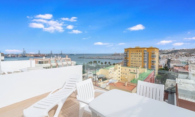 Las Palmas de Gran Canaria Apartment | Home2Book Design Attic City&Beach Views Las Palmas
