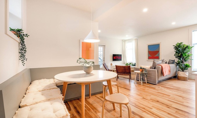Hochelaga-Maisonneuve Apartment | HOMA-Comfort&Style-2BR-Spacious-Natural Light-FeelHome-A/C-SelfCheckIn-Metro