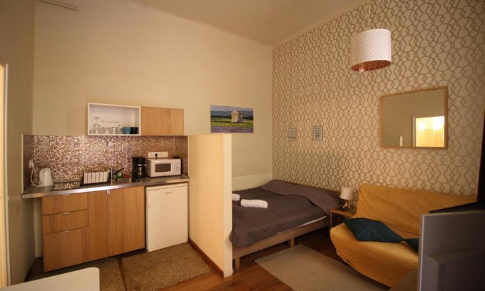 Erzsebetvaros Apartment | Home Apartment near Blaha Lujza Square