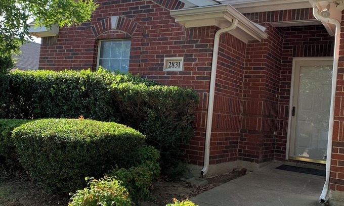 Oak Cliff House | Home Away from Home 3-bedroom house in brilliant Dallas with WiFi, AC
