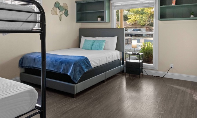 Lubbock House | Home Away from Home, King Bed, Easy to get around.