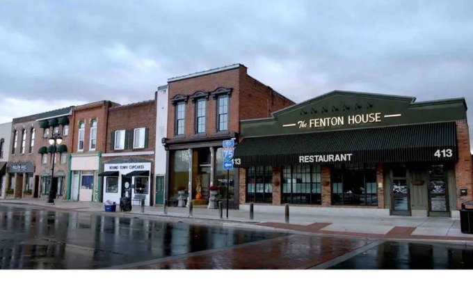 Fenton Condo | Home Away From Home Near Downtown Fenton
