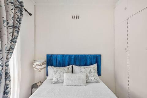 Eikenbosch House | Home away from home tiny cottage
