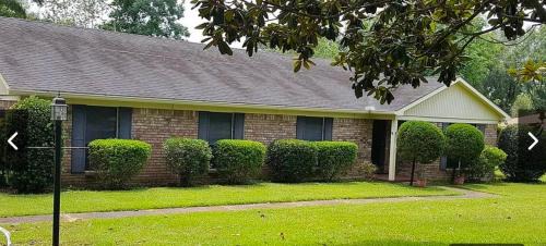 Saint Elmo House | Home away from home
