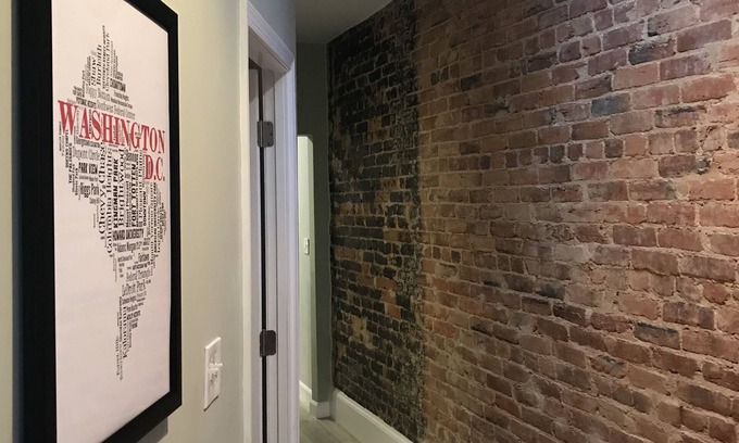 Capitol Hill Apartment | HOME AWAY FROM HOME - Chic 2 BDRM in Capitol Hill