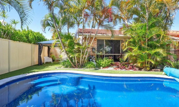 Helensvale House | Home away from Home, while at the Theme Parks