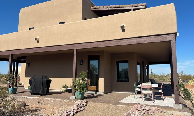East Mesa House | home backs to the state park, heated saltwater pool and jacuzzi