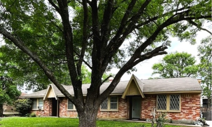 Fort Worth House | Home in Fort Worth Close to Stockyards