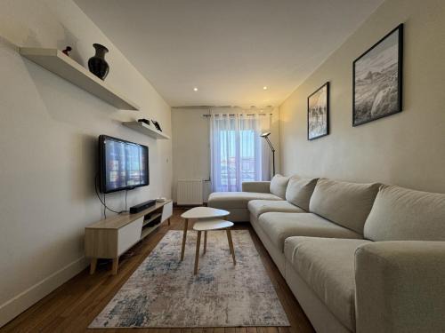 Heuze - Saint-Georges House | Home in Le Mans near 24 Hours Circuit