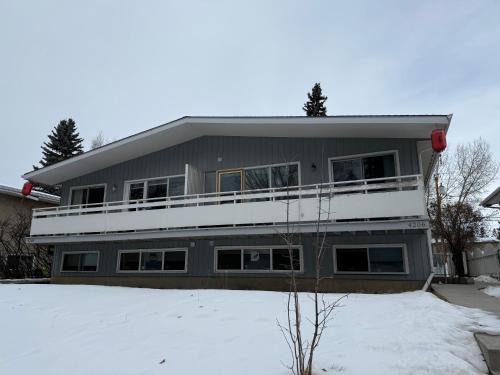 Dalhousie House | Home Inn Calgary Dalhousie 2