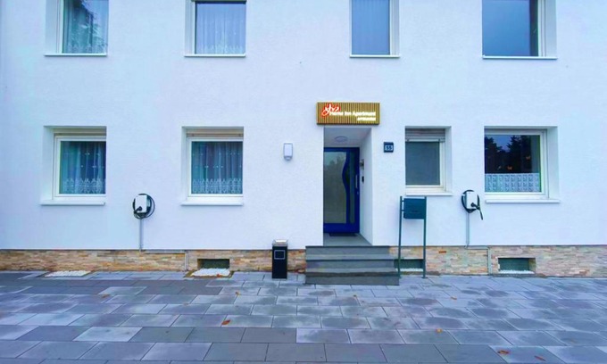 Dormagen Bed & Breakfast | Home Inn Hotel