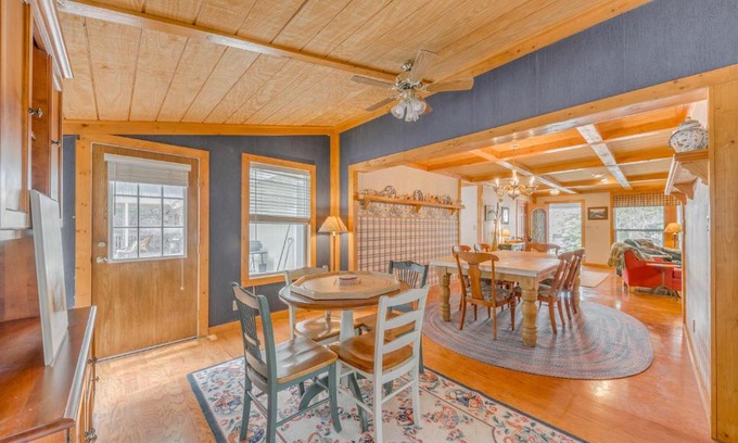 Bear Park House | Home Near Lincoln National Forest with Private Sauna