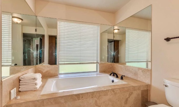 Paradise Valley Village House | Home on a great North South Corner Lot