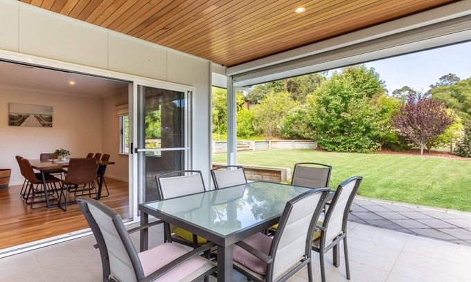 Margaret River House | Home on Valley is a favourite for a relaxing Margaret River holiday.
