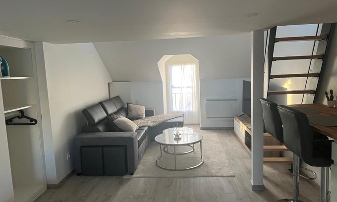 Faubourg-Raines Apartment | Home prestige 21