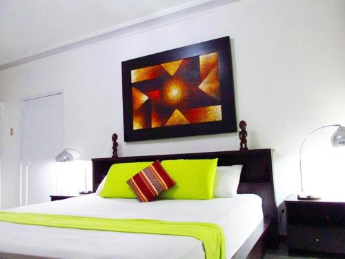 Simon Bolivar Apartment | Home Suite Garden