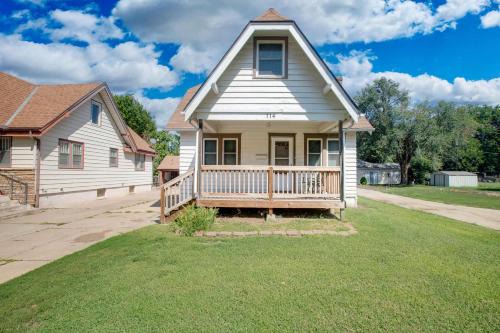Sunnyside House | Home Sweet Home - Loft 3 BR - 1 BA WIFI SMART TV