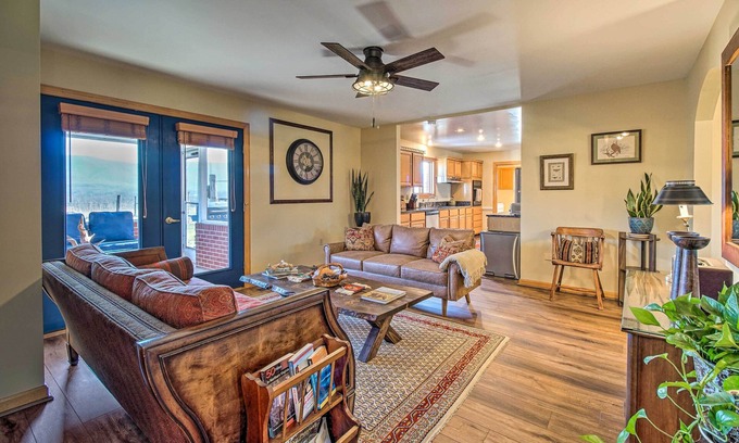 Bentonville House | Home w/Hot Tub Near Shenandoah Nat'l Park!