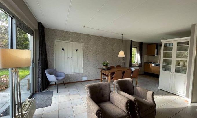 Sint Nicolaasga House | Home with a garden near Langweerder Wielen