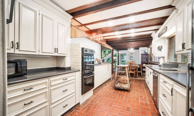 Old Lyme House | Home with Endless Charm | Relax, Entertain, Enjoy!