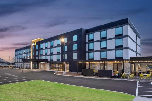 Pike Hotel | Home2 Suites By Hilton Indianapolis North At Intech Park