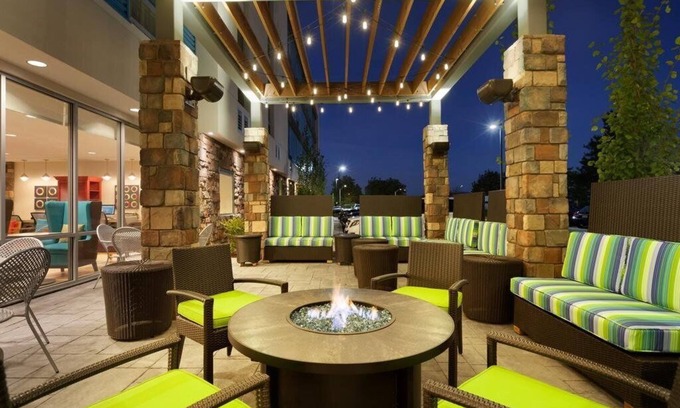 Newark Hotel | Home2 Suites by Hilton Newark Airport