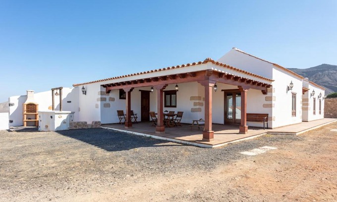La Ampuyenta Villa | Home2Book Finca Dos Ruedas