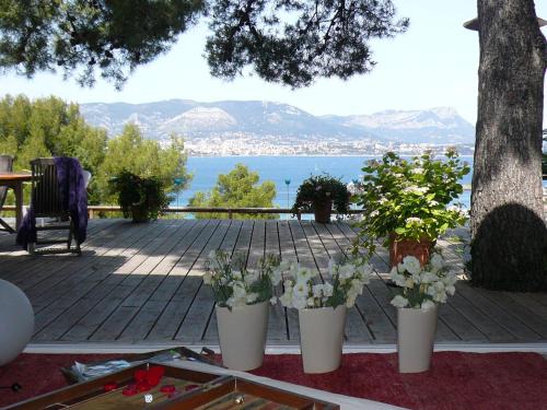 Saint-Mandrier-sur-Mer Bed & Breakfast | Home6
