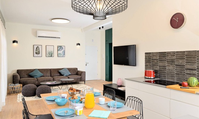 Old North Apartment | Homebase on the seaside ! JABOTINSKY/HILTON